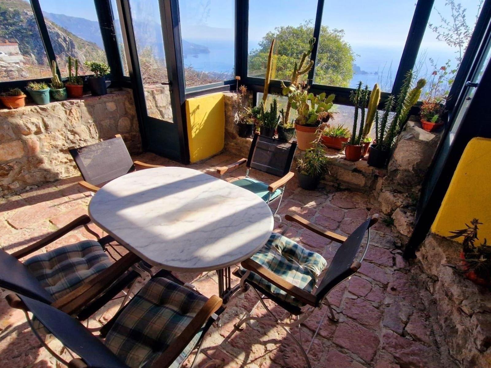Steinhaus Mimi 1 Ferienhaus Budva